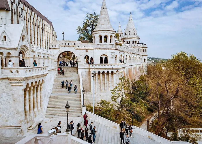Апартаменты Secret Charming Steps To Basilica